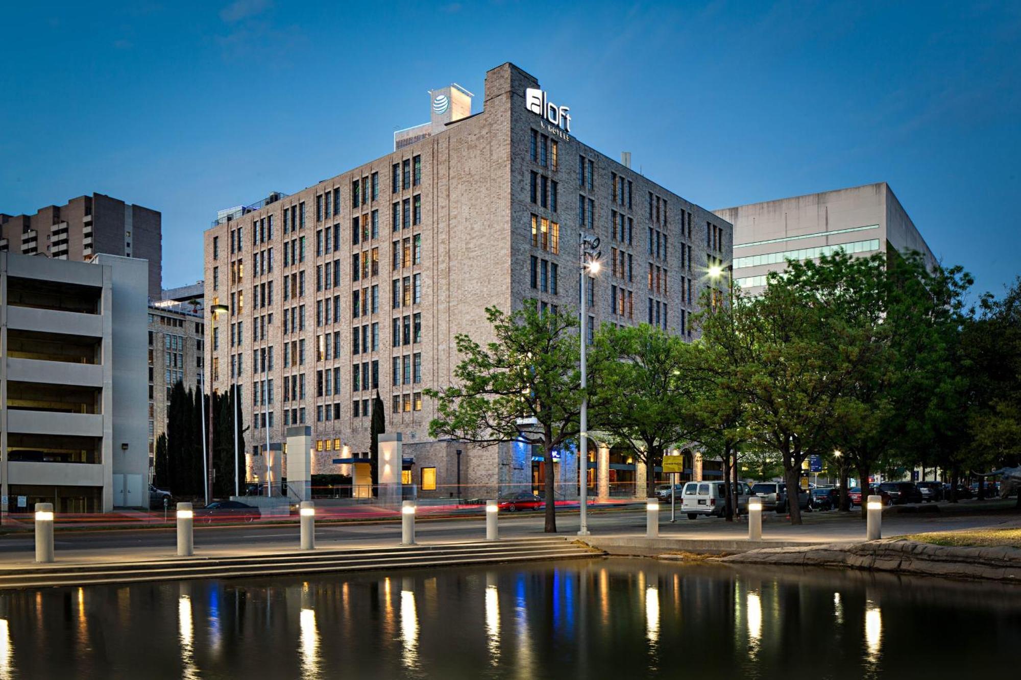 Aloft Dallas Downtown Eksteriør bilde